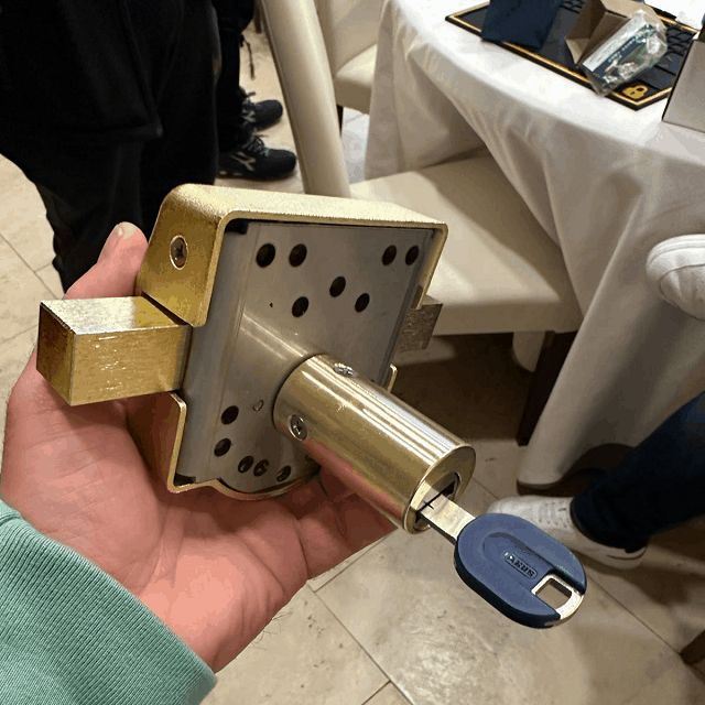 cerrojos de seguridad